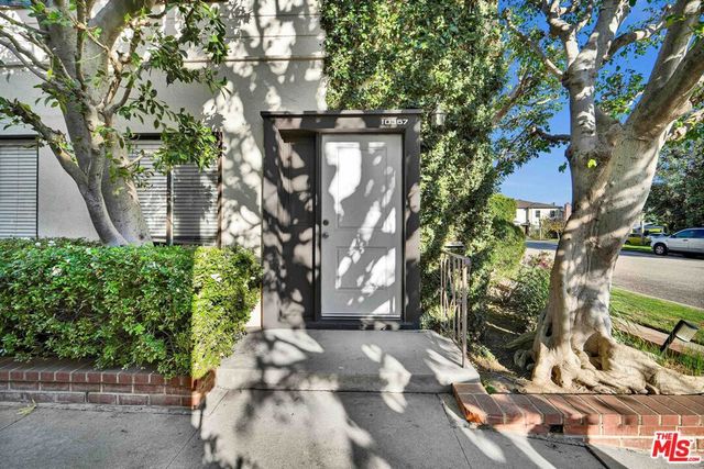 10357 Ashton Avenue, Los Angeles, CA 90024