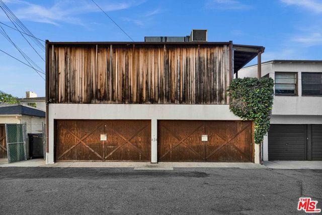 10357 Ashton Avenue, Los Angeles, CA 90024