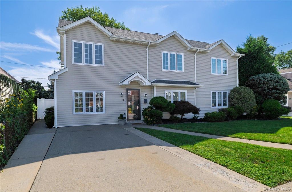 729 Arcadian Avenue, Valley Stream, NY 11580 — photo 2