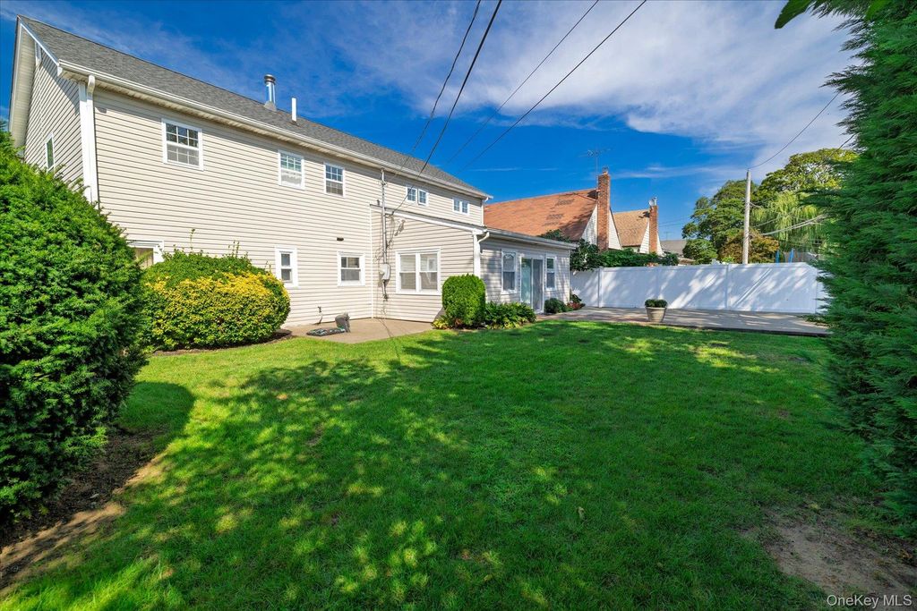 729 Arcadian Avenue, Valley Stream, NY 11580 — photo 3