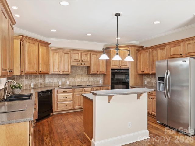 7705 Stonehaven Drive, Waxhaw, NC 28173