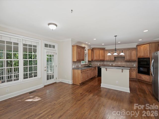 7705 Stonehaven Drive, Waxhaw, NC 28173