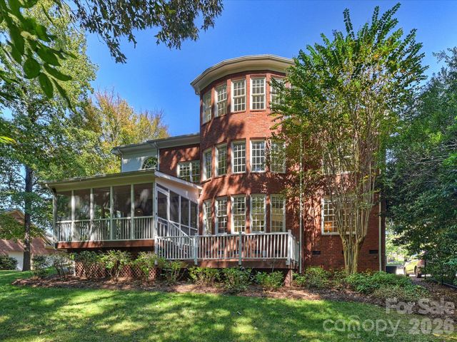7705 Stonehaven Drive, Waxhaw, NC 28173