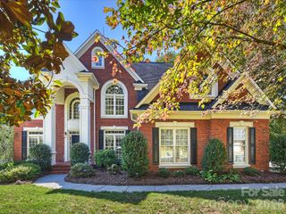 7705 Stonehaven Drive, Waxhaw, NC 28173