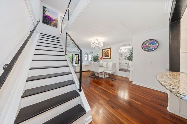 6563 Bayou Glen Road, Houston, TX 77057