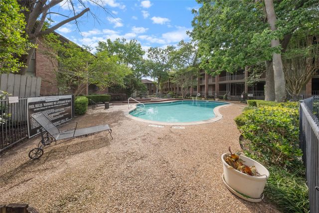 6563 Bayou Glen Road, Houston, TX 77057