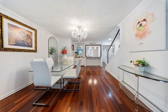 6563 Bayou Glen Road, Houston, TX 77057