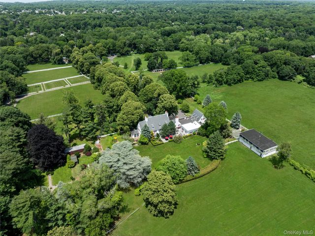 97 A Pound Hollow Road, Old Brookville, NY 11545