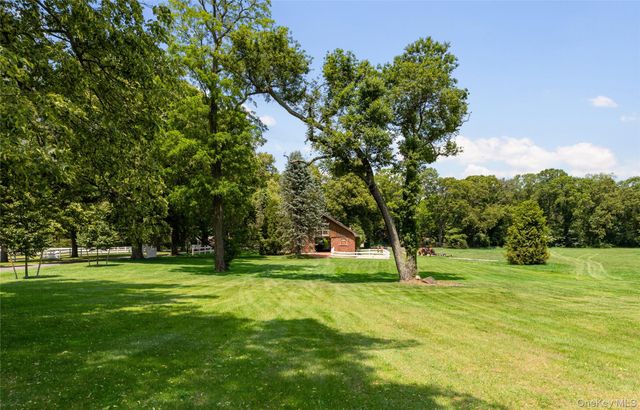 97 A Pound Hollow Road, Old Brookville, NY 11545