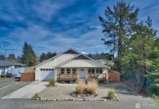 492 Ensign Avenue NW, Ocean Shores, WA 98569