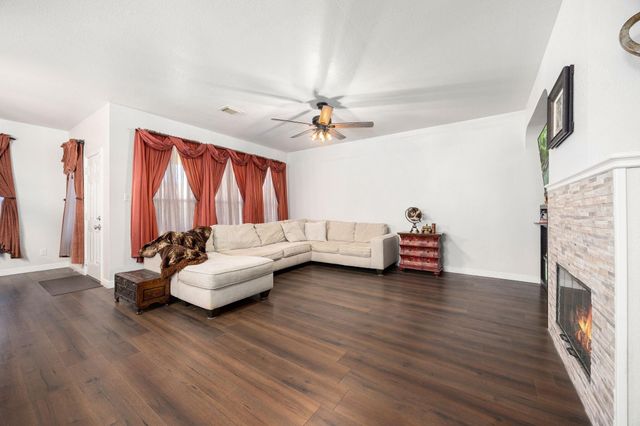 3210 Legends Creek Drive, Spring, TX 77386