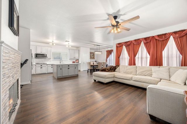 3210 Legends Creek Drive, Spring, TX 77386