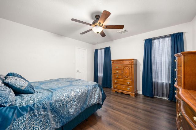 3210 Legends Creek Drive, Spring, TX 77386