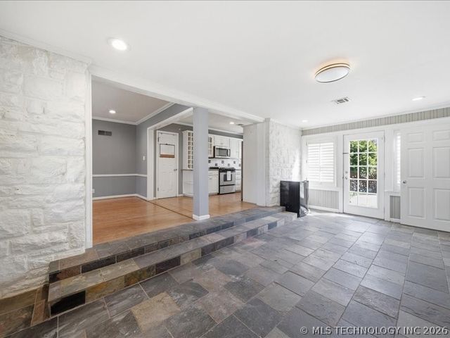 2728 E 22nd Place, Tulsa, OK 74114