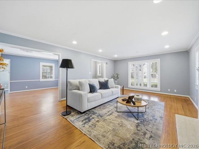 2728 E 22nd Place, Tulsa, OK 74114