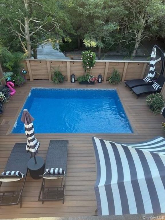 224 Wilmot Road, Ocean Beach, NY 11770