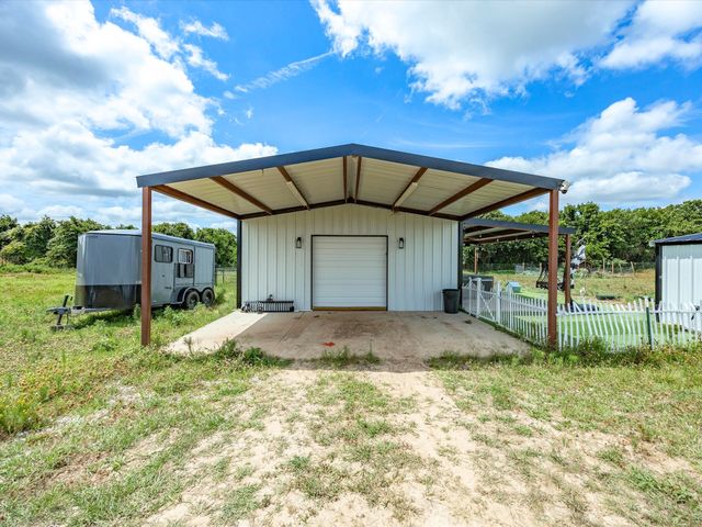 828 Wilson Road, Perrin, TX 76486
