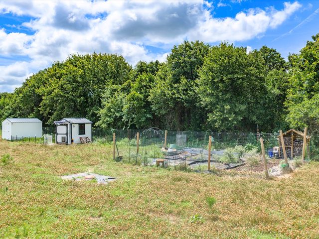 828 Wilson Road, Perrin, TX 76486