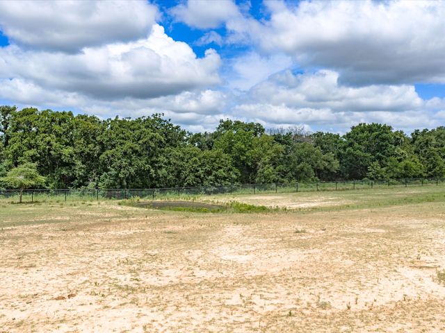 828 Wilson Road, Perrin, TX 76486
