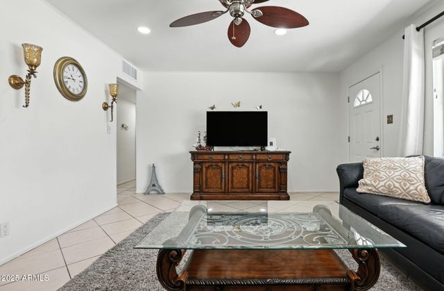 6826 E WILLETTA Street, Scottsdale, AZ 85257