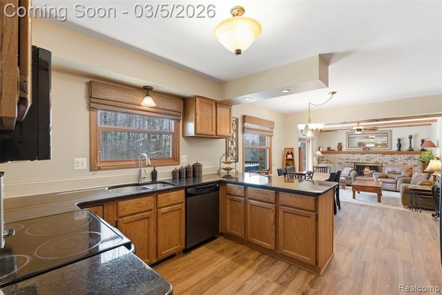 15948 Park Lane, Northville, MI 48168