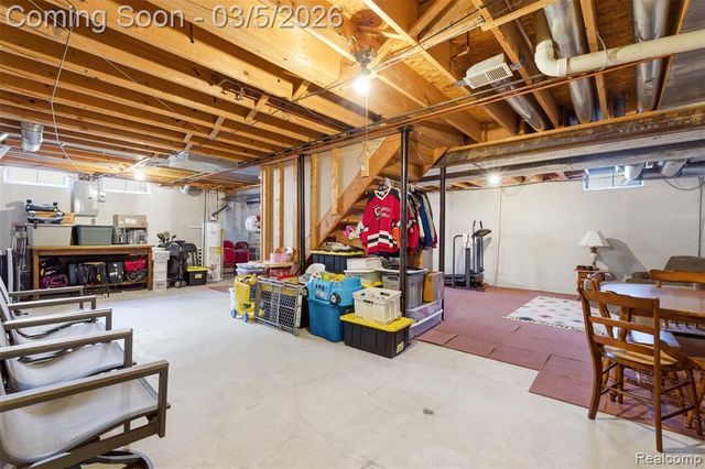 15948 Park Lane, Northville, MI 48168