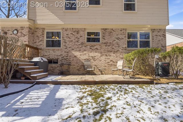 15948 Park Lane, Northville, MI 48168