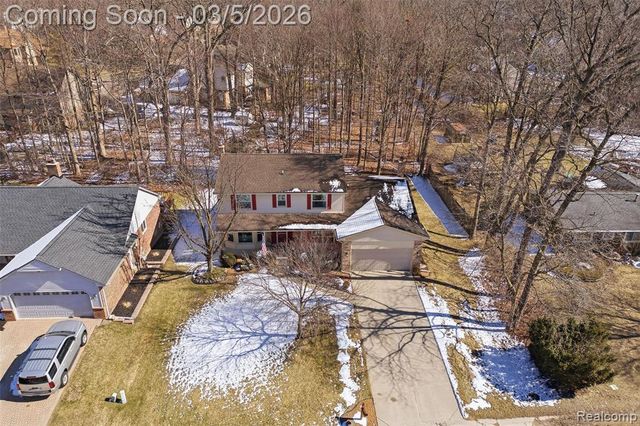 15948 Park Lane, Northville, MI 48168