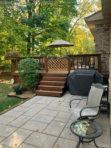 15948 Park Lane, Northville, MI 48168