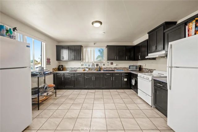 152 W 111th Place, Los Angeles, CA 90061