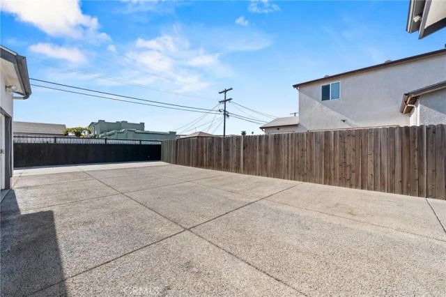 152 W 111th Place, Los Angeles, CA 90061