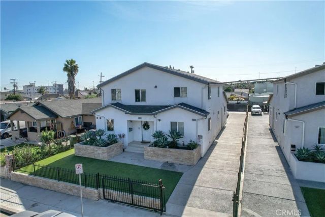152 W 111th Place, Los Angeles, CA 90061