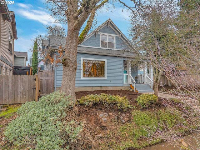 1017 Ne SKIDMORE St, Portland, OR 97211