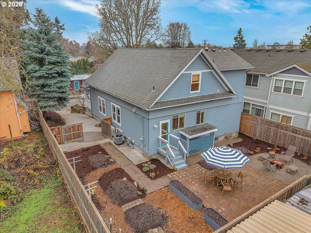 1017 Ne SKIDMORE St, Portland, OR 97211