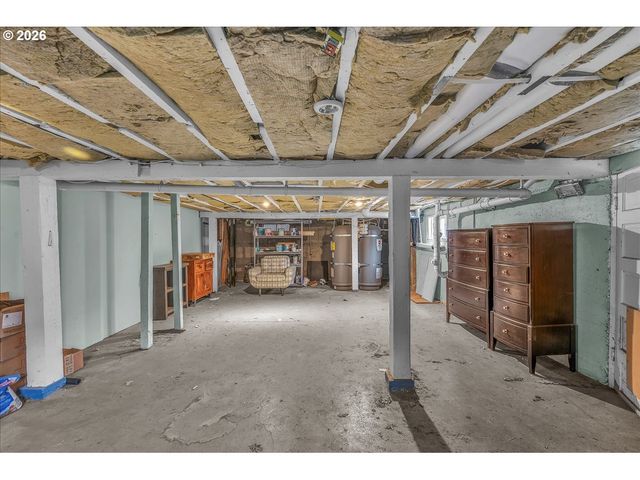 1017 Ne SKIDMORE St, Portland, OR 97211