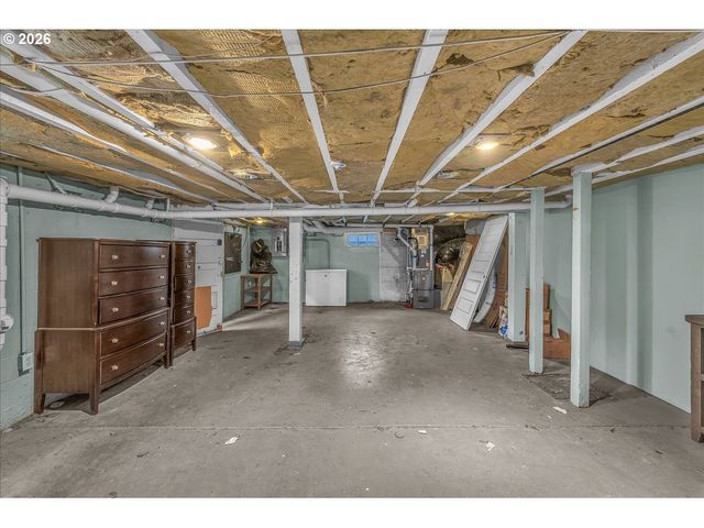 1017 Ne SKIDMORE St, Portland, OR 97211