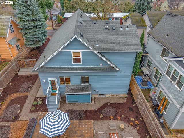 1017 Ne SKIDMORE St, Portland, OR 97211