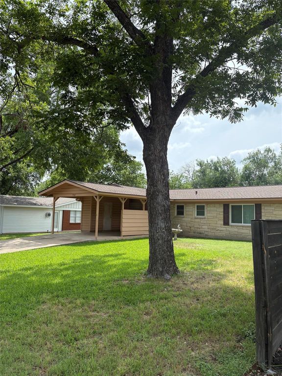 5907 Eureka DR, Austin, TX 78745