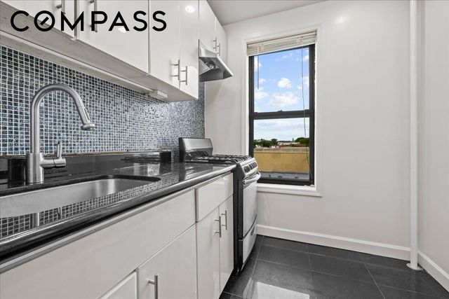 1710 Carroll Street D4, New York City, NY 11213
