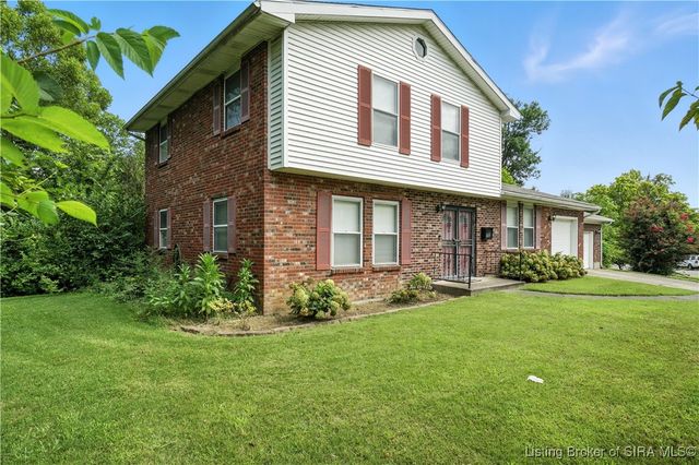 301 Country Club Drive, New Albany, IN 47150