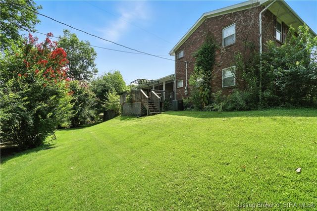 301 Country Club Drive, New Albany, IN 47150