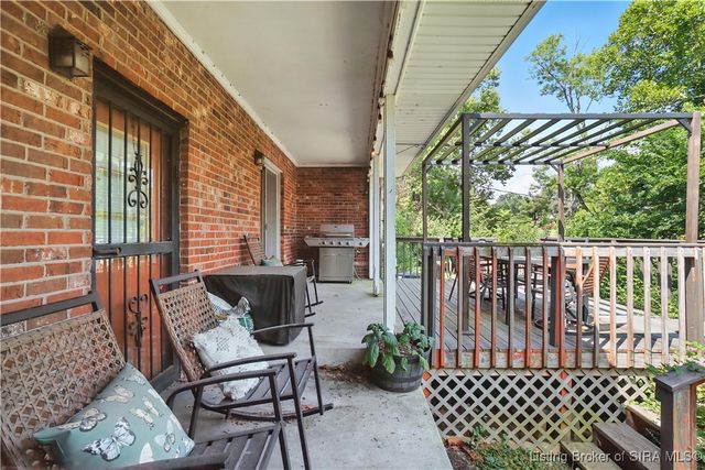 301 Country Club Drive, New Albany, IN 47150