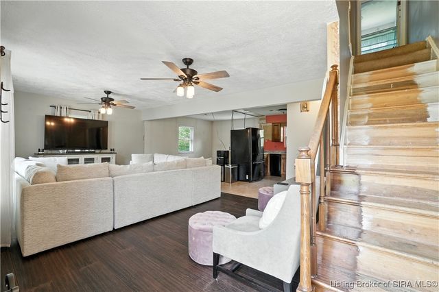 301 Country Club Drive, New Albany, IN 47150