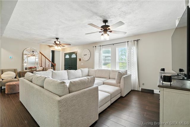 301 Country Club Drive, New Albany, IN 47150