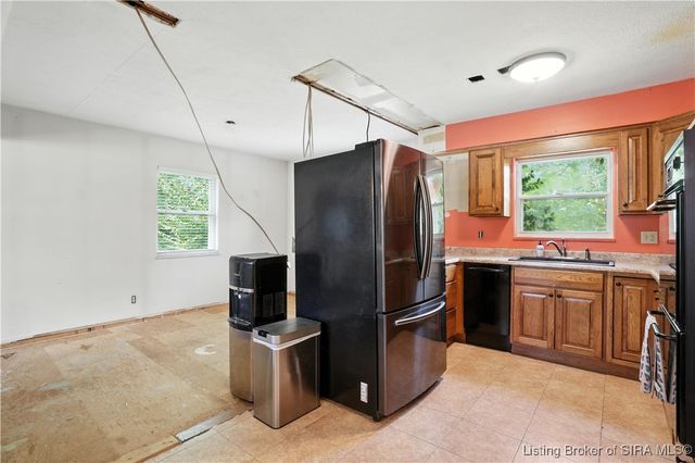 301 Country Club Drive, New Albany, IN 47150