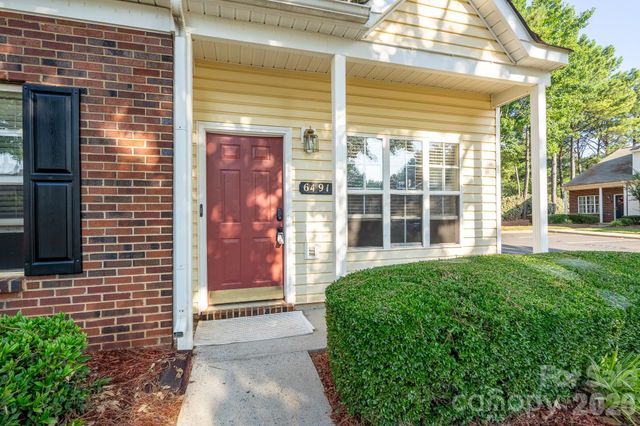 6491 Saint Bernard Way, Charlotte, NC 28269