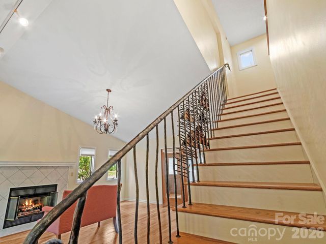 317 Robertson Street, Burnsville, NC 28714