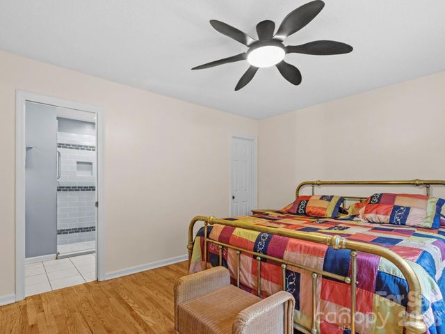 317 Robertson Street, Burnsville, NC 28714