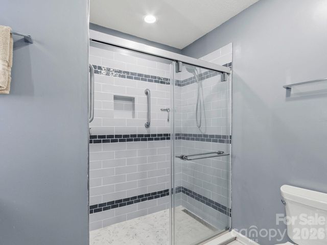 317 Robertson Street, Burnsville, NC 28714
