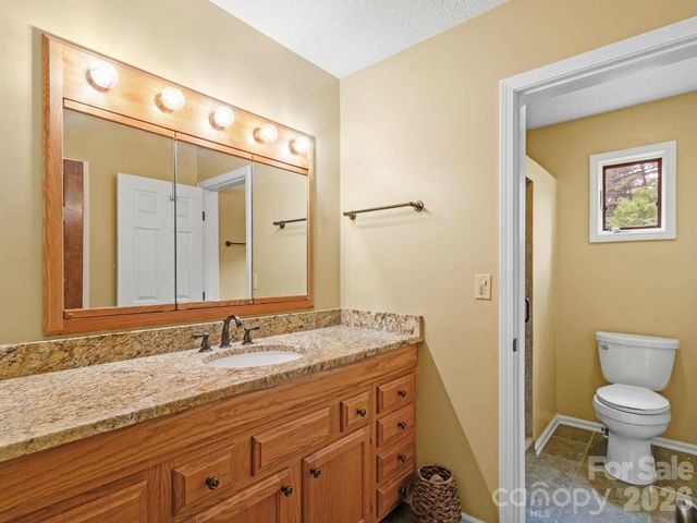 317 Robertson Street, Burnsville, NC 28714